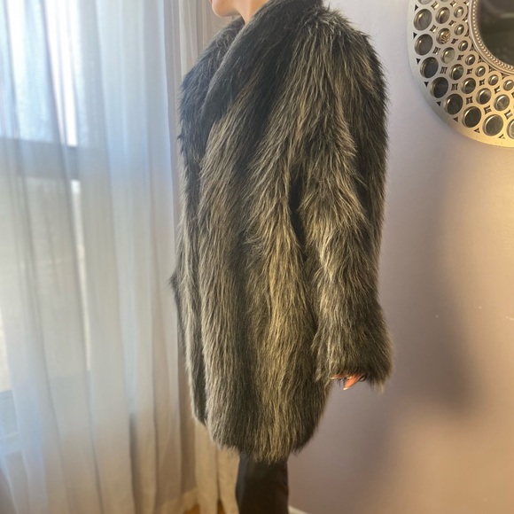 Vintage Faux Fur Coat - Picture 4 of 10